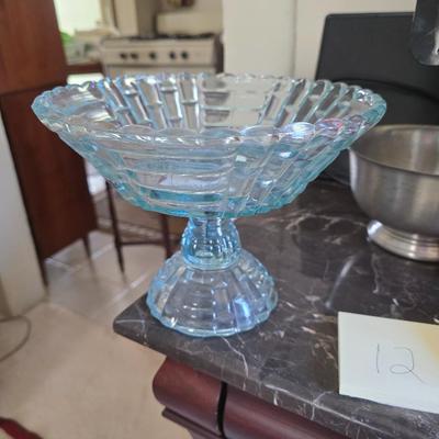Glass dish