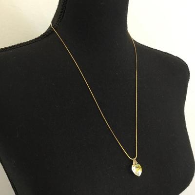 Beautiful vintage, rainbow, crystal heart pendant on gold tone chain necklace