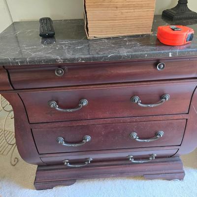 Chest of drawers