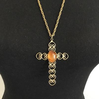 Beautiful vintage, gold toned filigree cross with Agate stone and Gold tongue, vintage, chain necklace