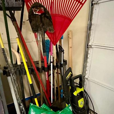 Garage - Yard tools -