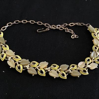 Vintage Thermoset Necklace
