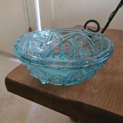 Glass bowl