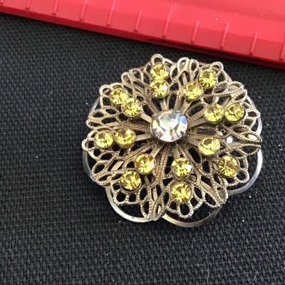 Vintage Canary yellow Rhinestone Brooch