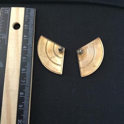 Vintage gold tone , ready enamel fashion, stud earrings