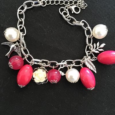 Cute Silvertone charm bracelet