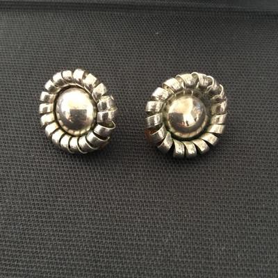 Vintage Gun metal, gray, circular clip on earrings