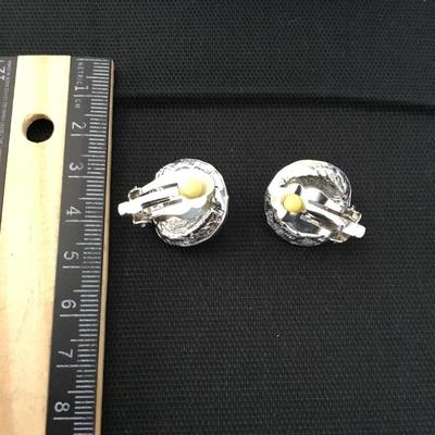 Beautiful Silver-tone faux pearl rhinestone clip on earrings