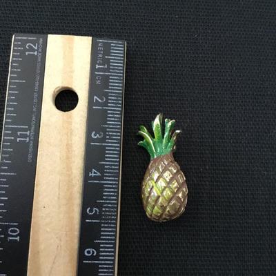 Vintage pineapple pin