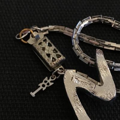 Crown Trifari Vintage Necklace