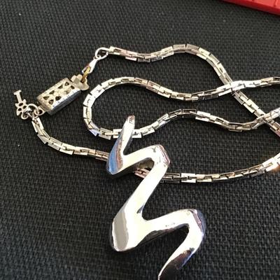 Crown Trifari Vintage Necklace