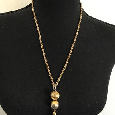 Vintage goldtone, tassel necklace