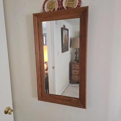 Wall mirror