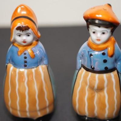 JAPANESE LUSTERWARE SALT AND PEPPERS / CUTE FIGURAL CHILDREN/ ROUND ORANGE CAP LADY/