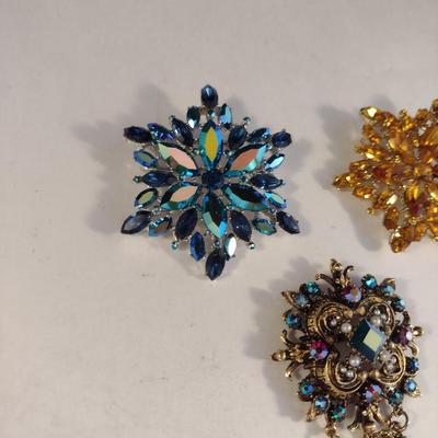 Collection of Brooches (#4)