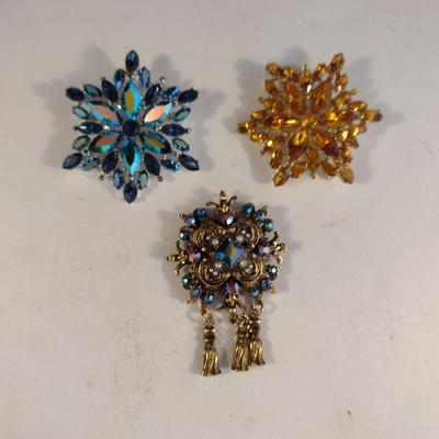 Collection of Brooches (#4)