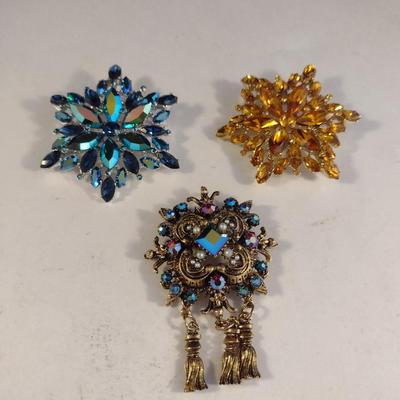 Collection of Brooches (#4)