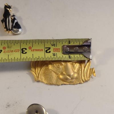 Collection of Cat Design Brooches (#8)