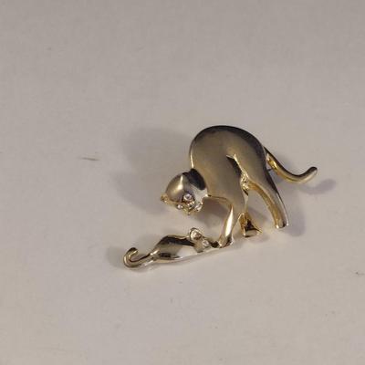 Collection of Cat Design Brooches (#8)