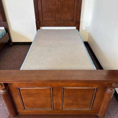 Wood Twin Bed (2 of 2)