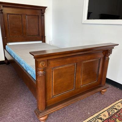 Wood Twin Bed (2 of 2)