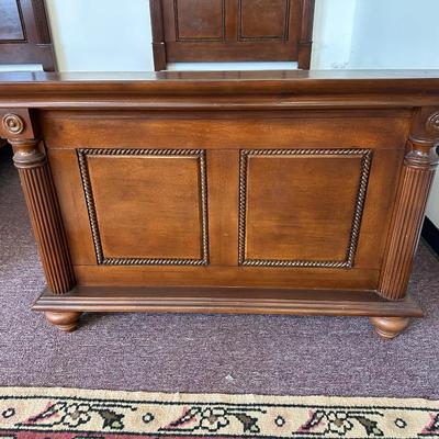 Wood Twin Bed (2 of 2)