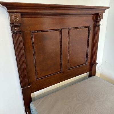 Wood Twin Bed (2 of 2)