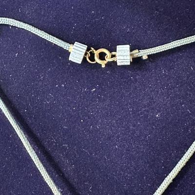 VINTAGE GOLD TONE AGATE BURNT RANGE STONE NECKLACE AND VINTAGE GLAZED BLUE AND WHITE CERAMIC CORD PENDANT AND EARRINGS