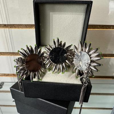 UNIQUELY STYLED BRACELET BY SIMPLY VERA WANG