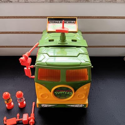 TEENAGE MUTANT NINJA TURTLES ORIGINAL PARTY VAN