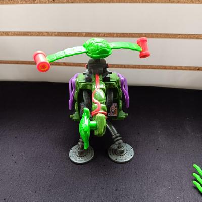 TEENAGE MUTANT NINJA TURTLES "ROCKSTEADY POGO COPTER & FOOTSKI LEECH PATROL