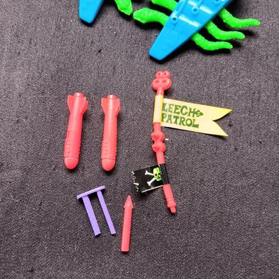 TEENAGE MUTANT NINJA TURTLES "ROCKSTEADY POGO COPTER & FOOTSKI LEECH PATROL