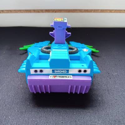 TEENAGE MUTANT NINJA TURTLES "ROCKSTEADY POGO COPTER & FOOTSKI LEECH PATROL