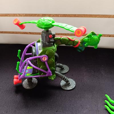 TEENAGE MUTANT NINJA TURTLES "ROCKSTEADY POGO COPTER & FOOTSKI LEECH PATROL