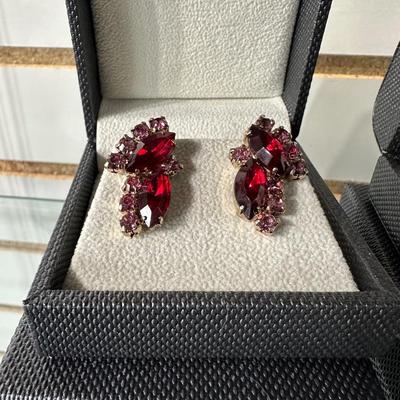 VINTAGE DARK FUCHSIA RED AND PINK RHINESTONE CLIP-ON EARRINGS AND VINTAGE PORCELAIN PINK ROSE CLIP-ON EARRINGS