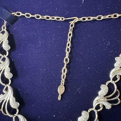 VINTAGE SARAH COVENTRY FROSTED FEATHERS LINK NECKLACE AND BRACELET