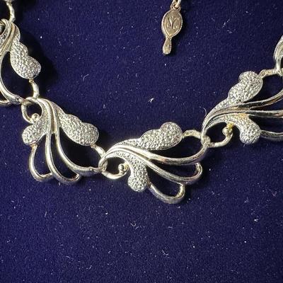VINTAGE SARAH COVENTRY FROSTED FEATHERS LINK NECKLACE AND BRACELET