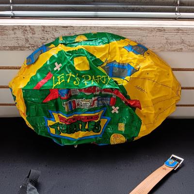 TEENAGE MUTANT NINJA TURTLES INFLATABLE, KIDS LEATHER BELT AND FANNY PACK