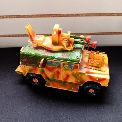 TEENAGE MUTANT NINJA TURTLES SEWER SANDCRUISER