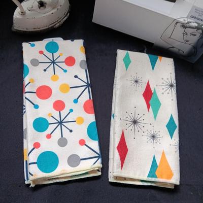 2 RETRO LOOK DISH TOWELS, OLD IRON, WOODEN WALL HANGING WITH WORDS AND KLEENEX BOX