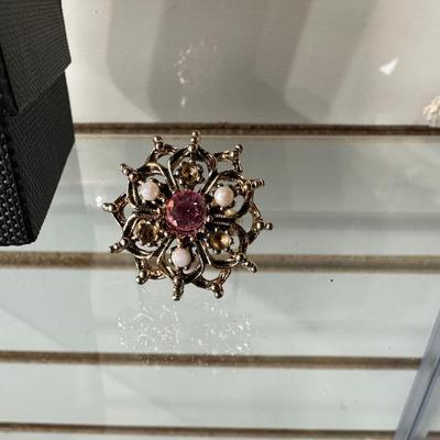 VINTAGE SILVER TONE PURPLE STONE SCREW ON EARRINGS, RETRO GOLD STARBURST ADJUSTABLE RING AND AMBER NECKLACE BY MAZUKNA