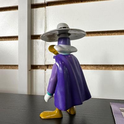 VINTAGE DISNEY DARKWING DUCK ACTION FIGURE