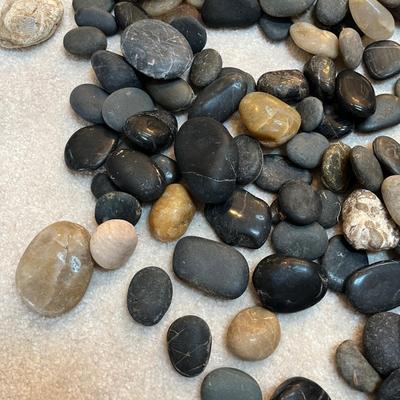 Lava Rock, Hag Stone & More Stones (LR-MG)