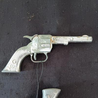 SMOKEY AND KILGORE METAL TOY GUNS