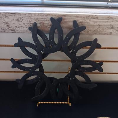 LARIAT ROPE BASKET AND A HORSESHOE WREATH