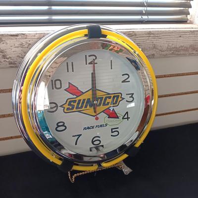 SUNOCO LIGHTED BATTERY OPERATED WALL CLOCK