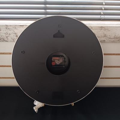 SUNOCO LIGHTED BATTERY OPERATED WALL CLOCK