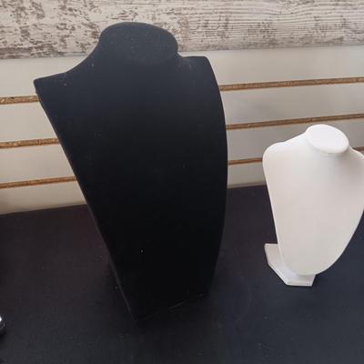 JEWELRY PROPS
