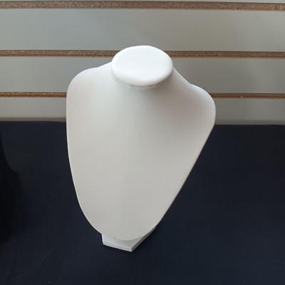 JEWELRY PROPS