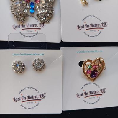 CLIP ON EARRINGS AND BROOCHES (3)